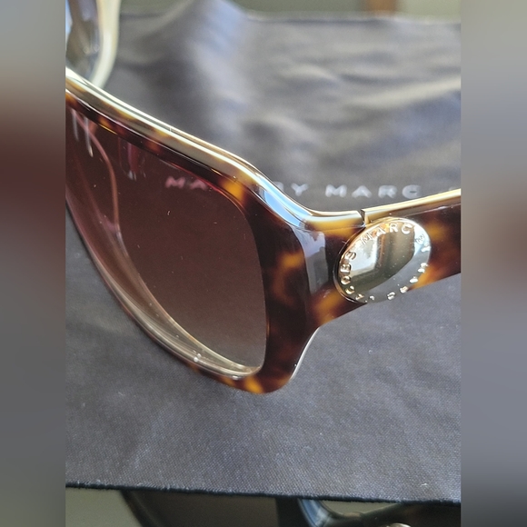 Sunglasses - Picture 9 of 16